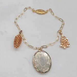 UNBRANDED Charm Bracelet